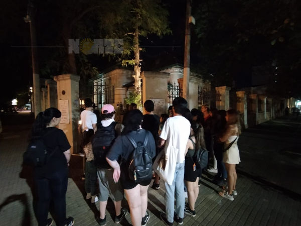El paseo pedestre se hizo entre la Plaza 25 de Mayo y el chalet Perrando.