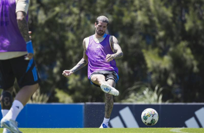 Argentina quiere seguir en lo más alto de la tabla ante Paraguay