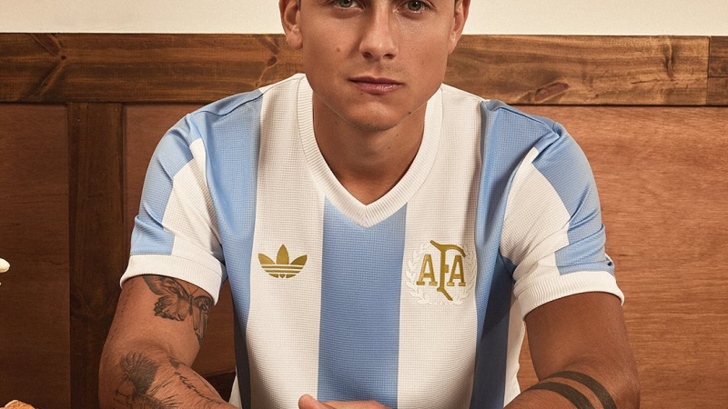 A 50 años de su primera colaboración, Adidas lanza una camiseta edición especial de la Selección Argentina
