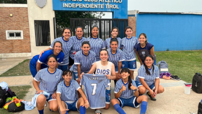 Las chicas de Independiente Tirol y un festejo inolvidable por el ascenso