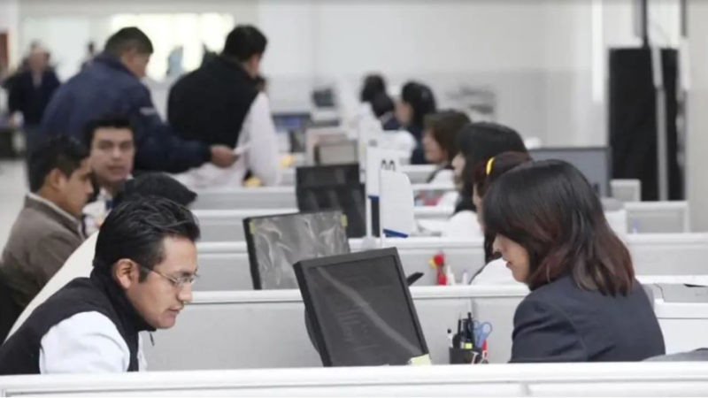 El Gobierno iniciará los exámenes de idoneidad para más de 40.000 empleados públicos