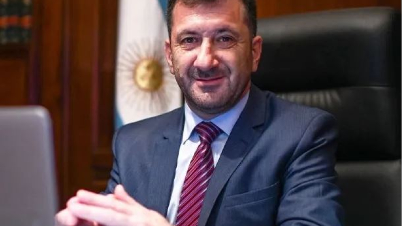 El senador Edgardo Kueider fue imputado por "tentativa de contrabando"