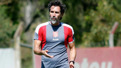 Estudiantes y Vélez buscan cerrar año con una nueva corona