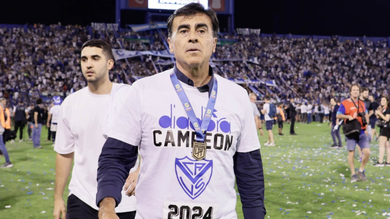 Vélez podría quedarse sin entrenador tras consagrarse campeón de la Liga Profesional