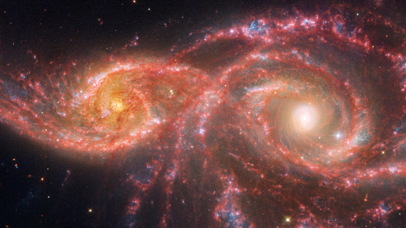 Webb y Hubble examinan un par de galaxias "espeluznantes"