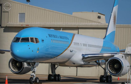 nor020125-022f01.jpg