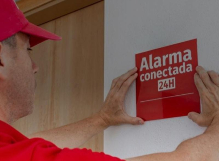 nor100125-005f04.jpg