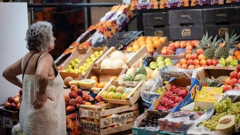 En diciembre el consumidor pagó 3,9 veces más de lo que recibió el productor