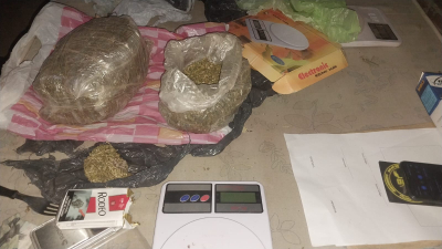 Luego de una persecución, incautan más de un kilo de marihuana