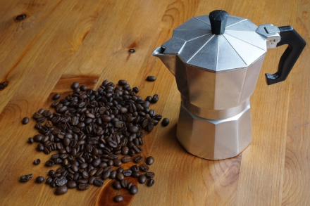 Café en cafetera italiana.jpg