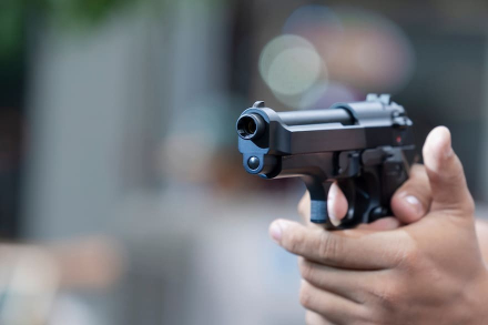 arma-revolver-disparo-pistola-ar.jpg