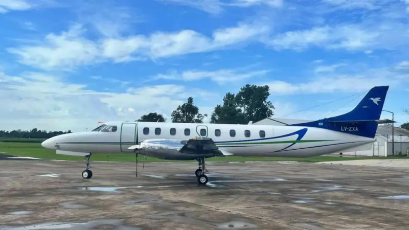 Quiénes son los tres jóvenes que crearon una nueva aerolínea para conectar el interior del país