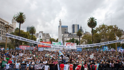Multitudinaria manifestación a Plaza de Mayo en unidad por el 24 de marzo