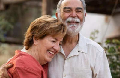La "teoría triangular" que funciona bien en las parejas que vencen al tiempo