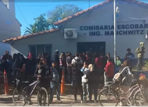 escuela masacre.JPG