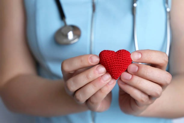 cardiología-y-cuidado-de-la-salu (1).jpg