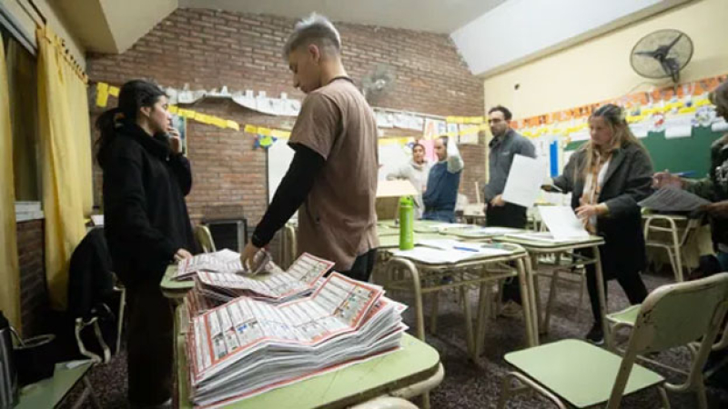 Cerraron los comicios y se esperan los primeros resultados
