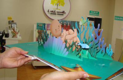"La literatura infantil y juvenil es profunda y simbólica"