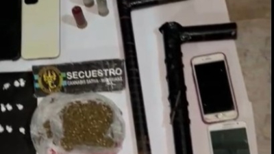 Desmantelan un búnker de drogas con armas, más de un millón de pesos y tres detenidas