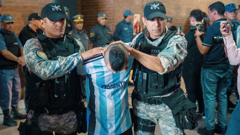 Continúa el traslado de presos desde comisarías al Complejo Penitenciario II