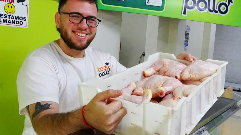 La suba del precio del pollo en el centro del país no llegó al Chaco