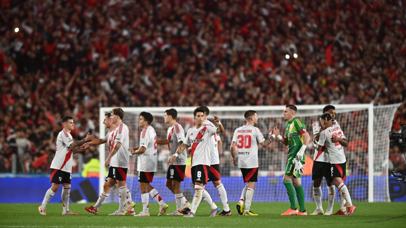 River le ganó a Barracas por 3 a 0 y clasificó a los cuartos de final