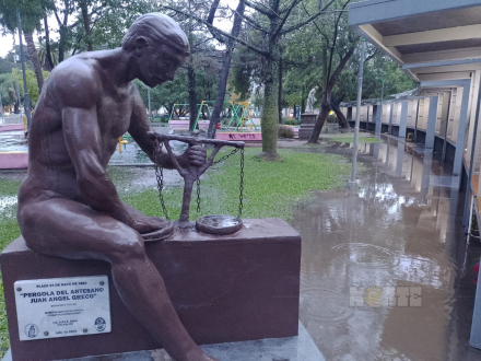 103.jpg