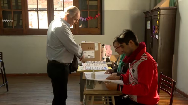 Se eligen intendentes, concejales y comisiones comunales en distintas localidades santafesinas