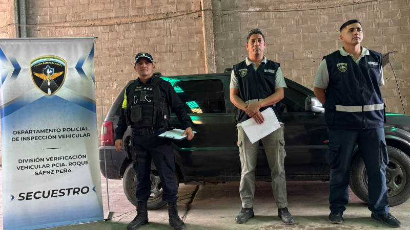 Aprehendieron a dos hombres con pedido de captura e incautaron una camioneta