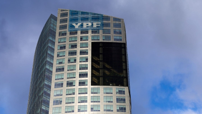 Juicio por YPF: la jueza Preska define si suspende la orden que obliga a la Argentina a entregar las acciones