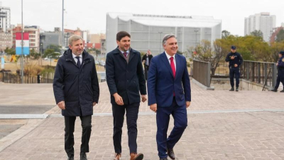 Pullaro, Llaryora y Frigerio reclamaron "más federalismo" al gobierno de Milei