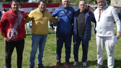 "Pancho" Sá y el "Japonés" Pérez buscan jugadores para el "Rojo"