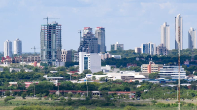 El dinero argentino alimenta un boom de edificios de lujo en Paraguay