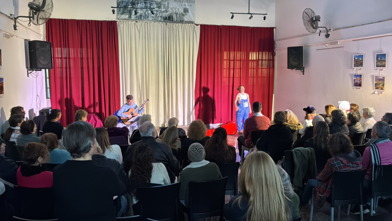 Trentinos presentan una obra de teatro gratuita en Casa de las Culturas