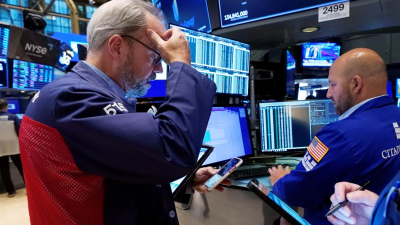 El dólar subió a $1450 y las acciones caen 17% en Wall Street
