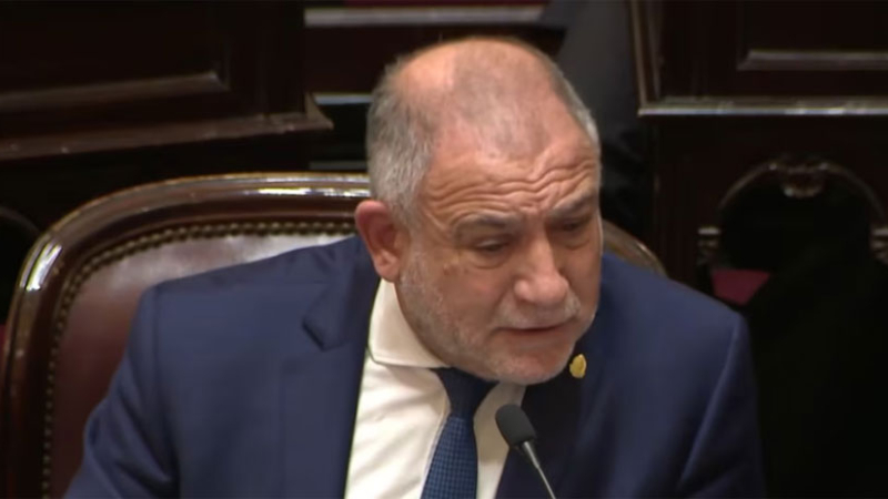 Luis Juez: "Es muy difícil querer conducir un país y no poder frenar a un par de tuiteros"