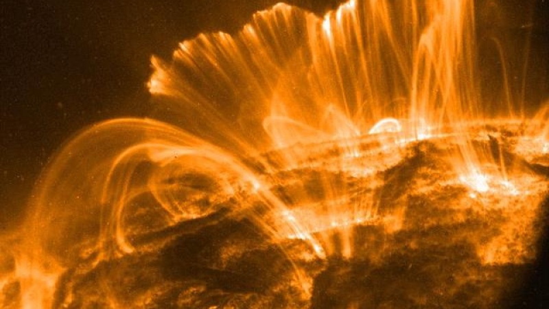 Científico advierte sobre tormentas geomagnéticas y sus efectos en sistemas eléctricos