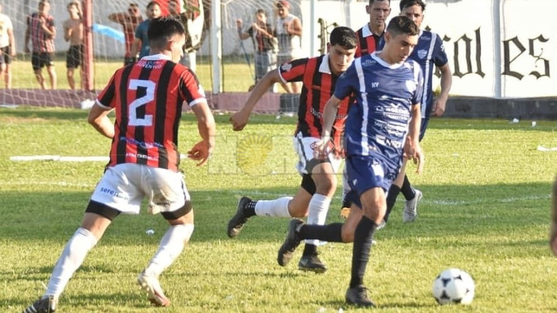 Juventud celebró en el clásico de Tirol
