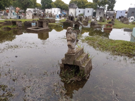 CEMENTERIO (1).JPG