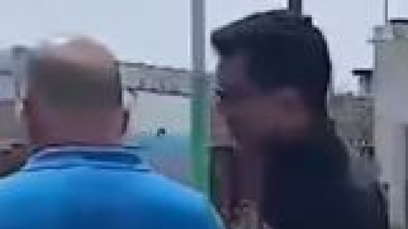 Incidentes y acusaciones cruzadas entre el diputado Leiva y un trabajador de prensa