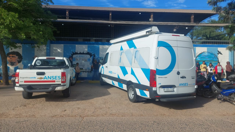 Operativo conjunto de Anses y Andis: atención al público y despliegue de seguridad