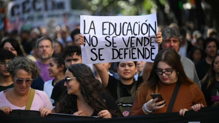 paro_docentes_universitarios.jpg