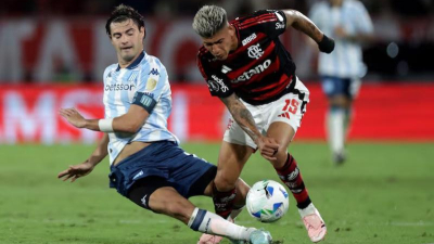 A Racing se le escapó en el final y cayó por la mínima ante Flamengo