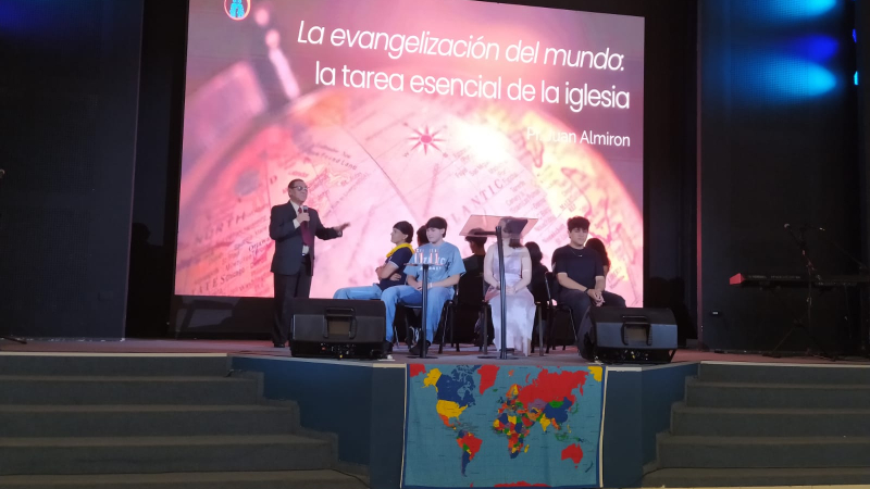 Pastor Juan Almirón: "La salvación no es un club exclusivo, es el regalo más generoso que Dios da, y es para todos"