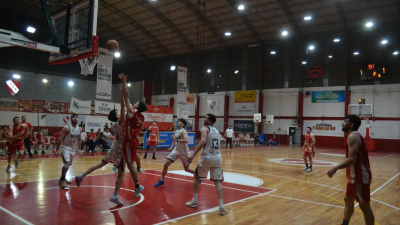 Villa San Martín busca forzar el tercer juego ante un Regatas extenuado y con bajas
