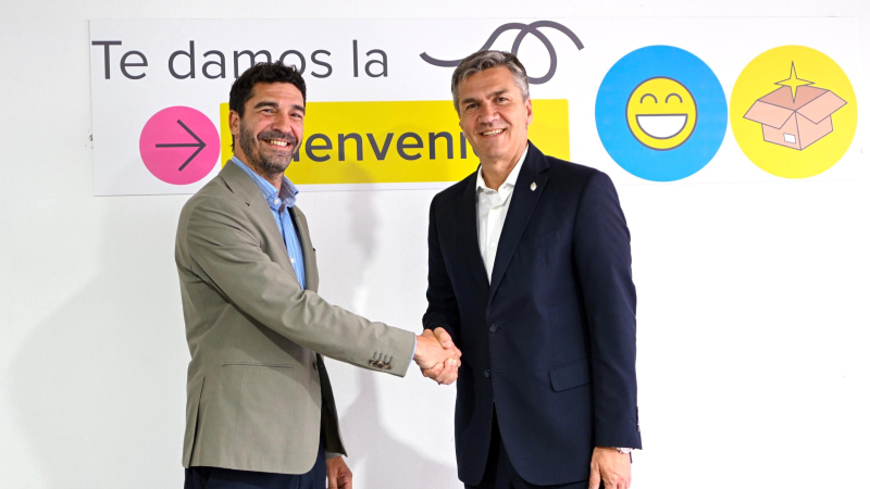 El gobernador anunció que Mercado Libre abrió su centro de última milla en Puerto Tirol