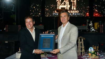 Zdero inauguró obras, entregó títulos y reconocimientos a la comunidad