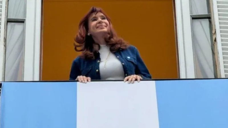 Internaron a Cristina Kirchner por un dolor abdominal