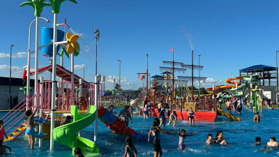 Sol pleno, calor creciente y una tarde para disfrutar en el Parque Acuático 