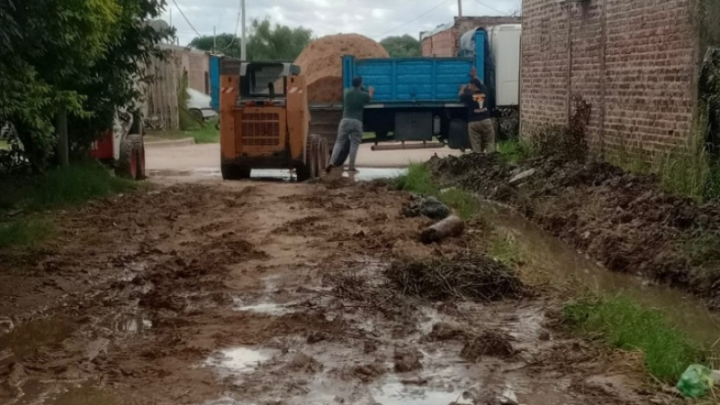 Intenso trabajo de asistencia para adultos mayores afectados por las lluvias